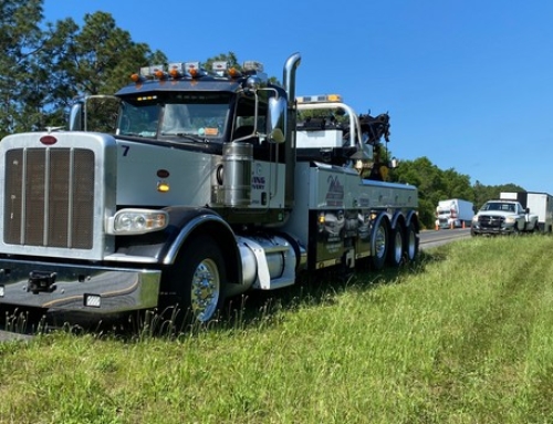 Semi Truck Towing in DeFuniak Springs Florida